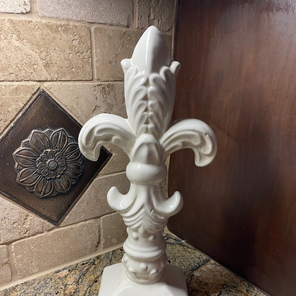 White Ceramic Statue - Fluer De Lis - Home Decor
